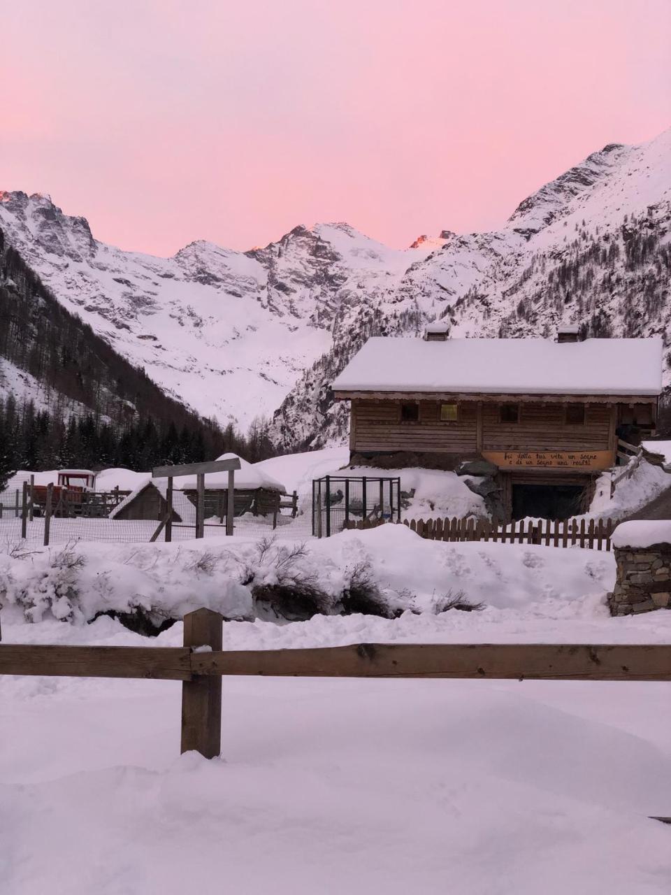 Alojamento de Turismo Rural La Ferme Du Grand Paradis Cogne